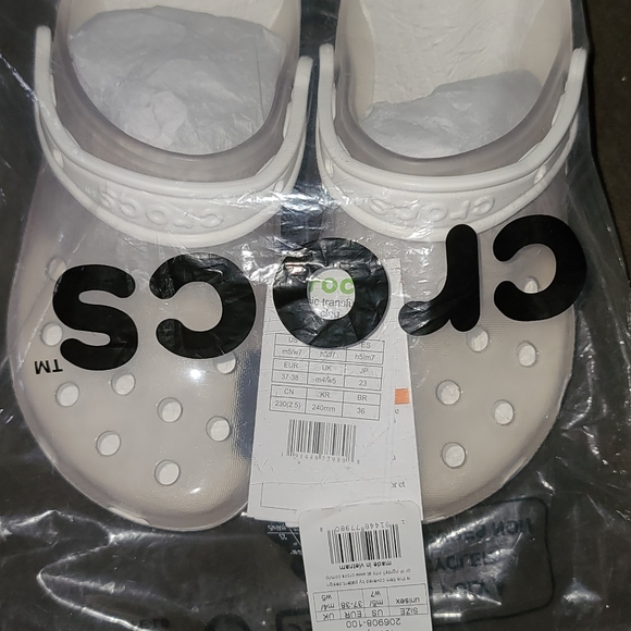 W7 Crocs Classic Translucent - Picture 2 of 3